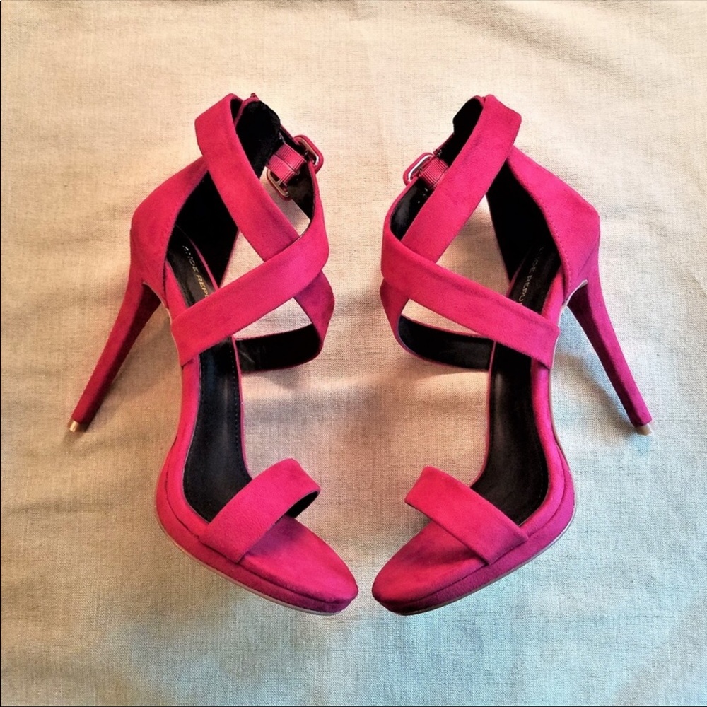 Suede heels with crisscross ankle